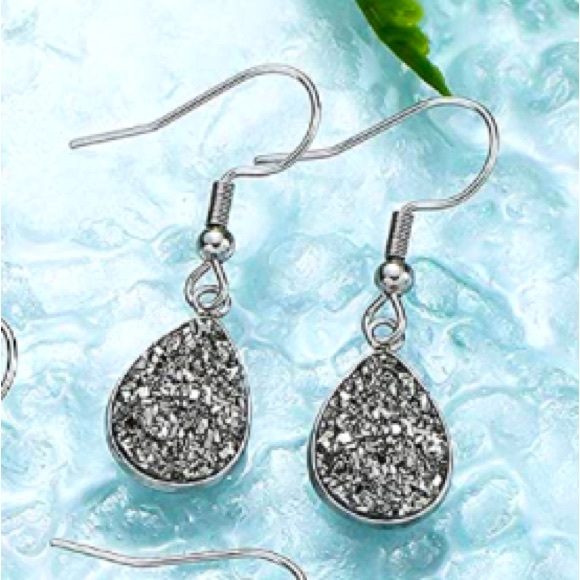 ✨NWT High Quality Druzy Dangle Earrings - Picture 2 of 6